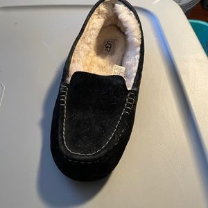 Ugg Ansley slippers size 8